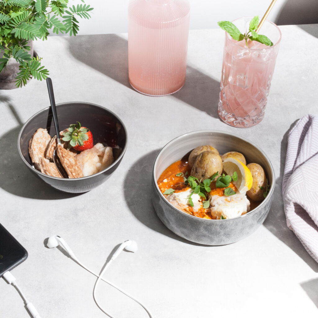 Kalvsauté med champinjoner, dragon & gräslökssås samt potatis