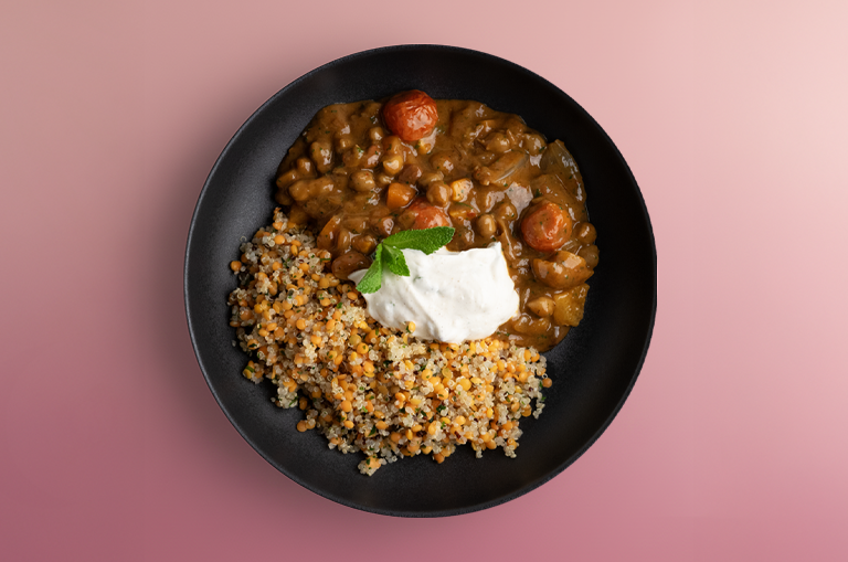 SL_Glutenfri_marockansk_kikartsgryta_med_raita_och_roriga_linser